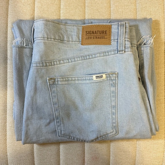 Signature LEVI Jeans - Picture 1 of 4